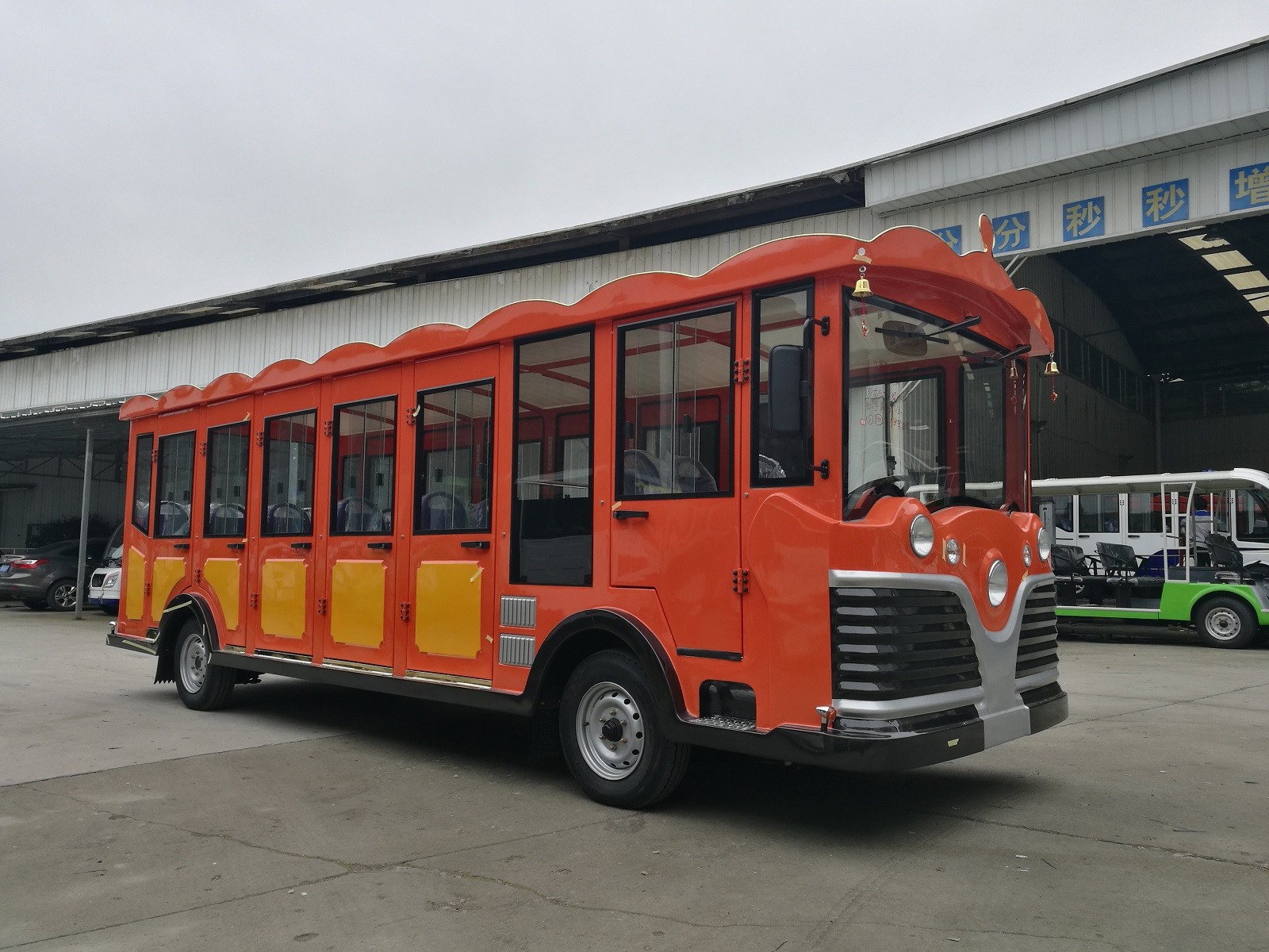 23座全封閉觀光車