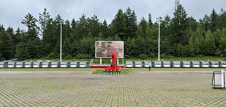 黑龍江·伊春林海奇石景區(qū)觀光車案例 黑龍江·伊春林海奇石景區(qū)觀光車案例