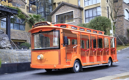 旅游景區(qū)四輪電動(dòng)觀光車(chē)優(yōu)勢(shì)分析